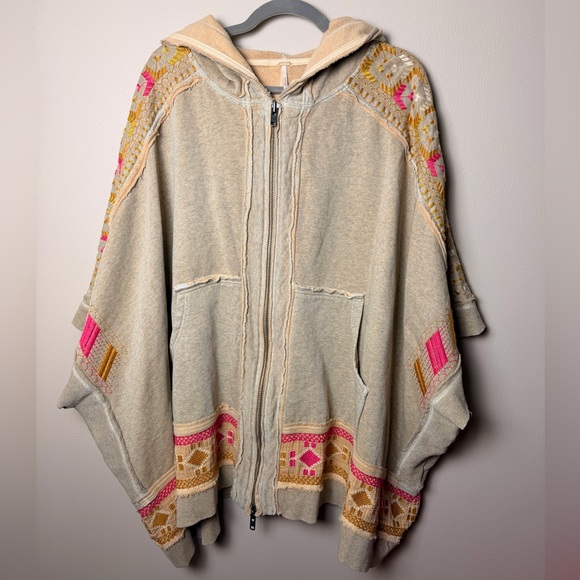 Free People Wildside Embroidered Hooded Poncho Jacket Size M/L - Picture 3 of 14